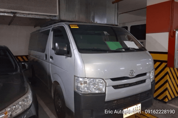2023 Toyota Hi Ace Commuter 3